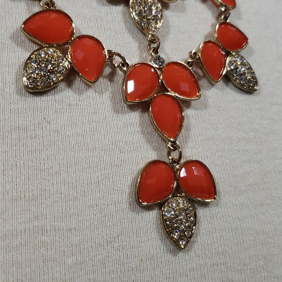 [5/$25] Floral Petal Rhinestone Necklace - Picture 2 of 4